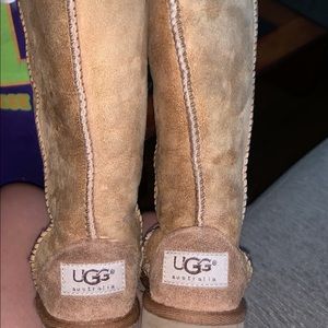 Toddler girl uggs size 7